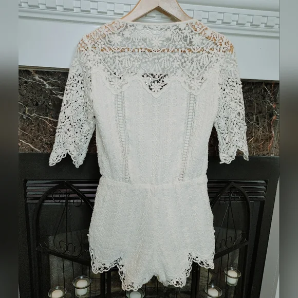 SAYLOR GRACE LACE ROMPER, CREAM S - Picture 9 of 15